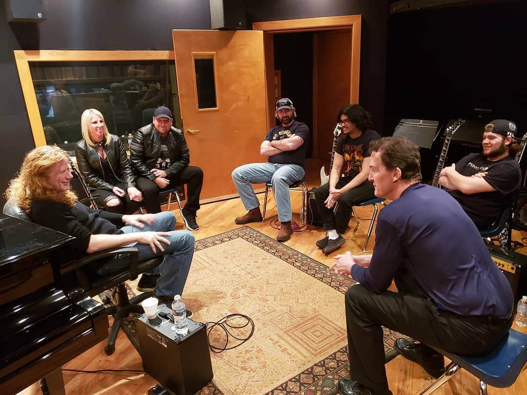 Megadethさんのインスタグラム写真 - (MegadethInstagram)「Don’t miss out on an incredible, and intimate VIP experience with Dave Mustaine during the final shows on the #ExperienceHendrix tour. Guitar Lessons and Meet & Greet packages are still available. Get details at megadeth.com/vippackages (link in bio)」3月30日 3時20分 - megadeth