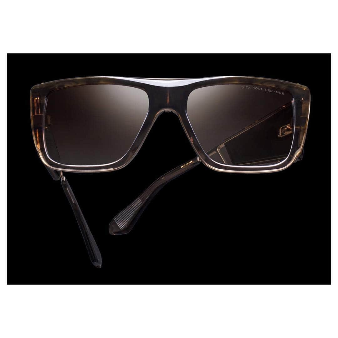 ディタのインスタグラム：「Featuring a floating lens rim, the DITA Souliner-One, seamlessly integrates with a custom titanium temple with precision inlaid acetate temple plate. #DITAeyewear #DITAsunglasses」