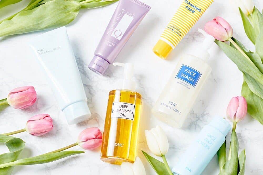 DHC Skincareさんのインスタグラム写真 - (DHC SkincareInstagram)「Cleansing the way into the weekend✨ What’s your favorite #springtime #doublecleanse?」3月30日 3時39分 - dhcskincare