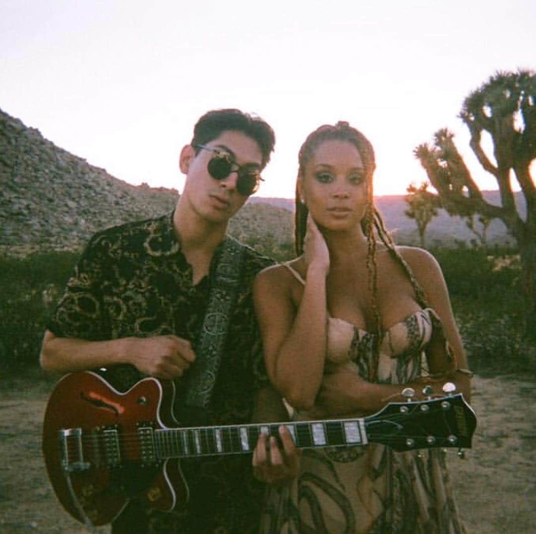 ASCAPさんのインスタグラム写真 - (ASCAPInstagram)「Cosmic World 💫 @lionbabe new tunes at the link in our bio」3月30日 4時15分 - ascap