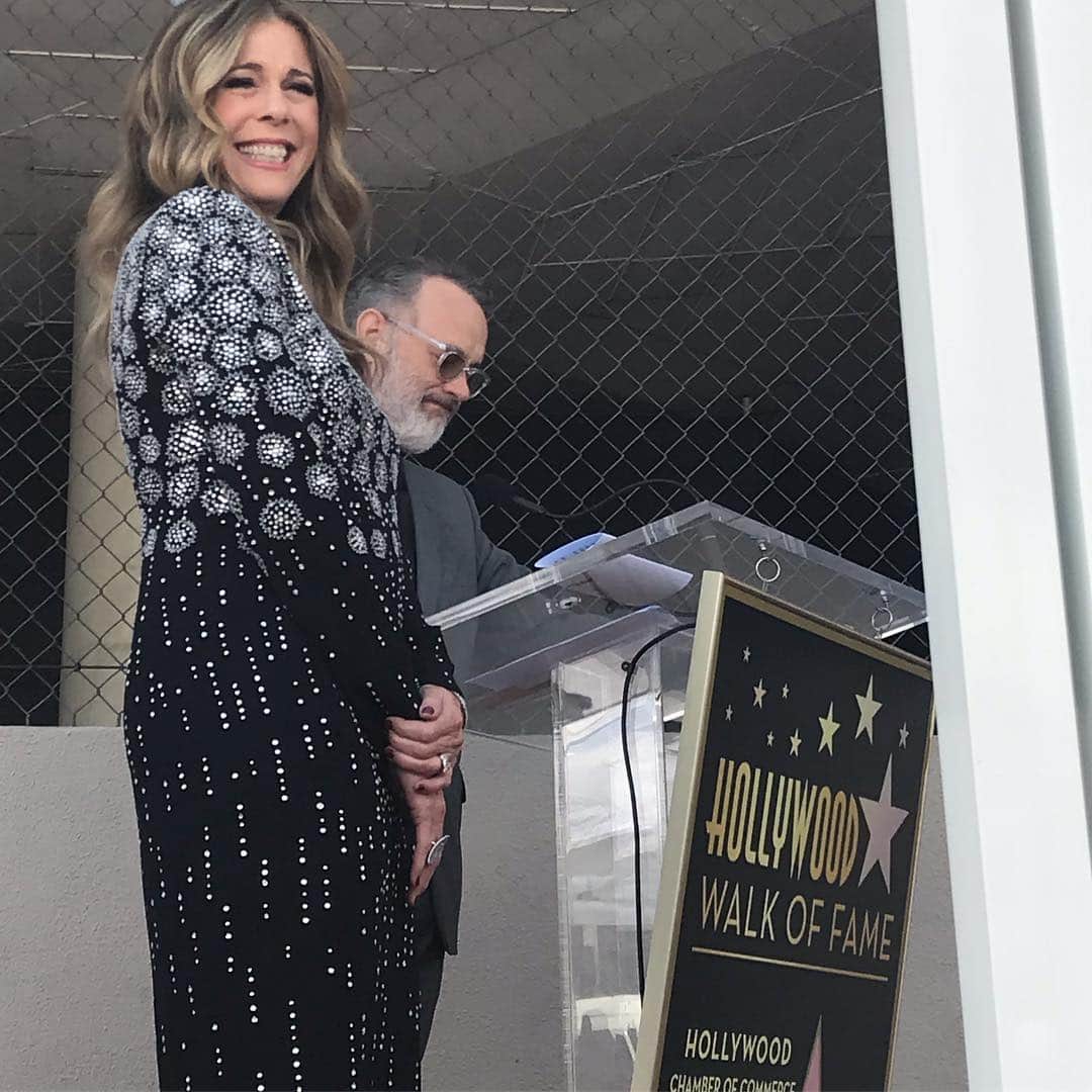 ジュリア・ロバーツのインスタグラム：「Happy Rita Wilson Day! 🌟🌟🌟#walkoffame #halfwaytohome #scorpiosister💖」