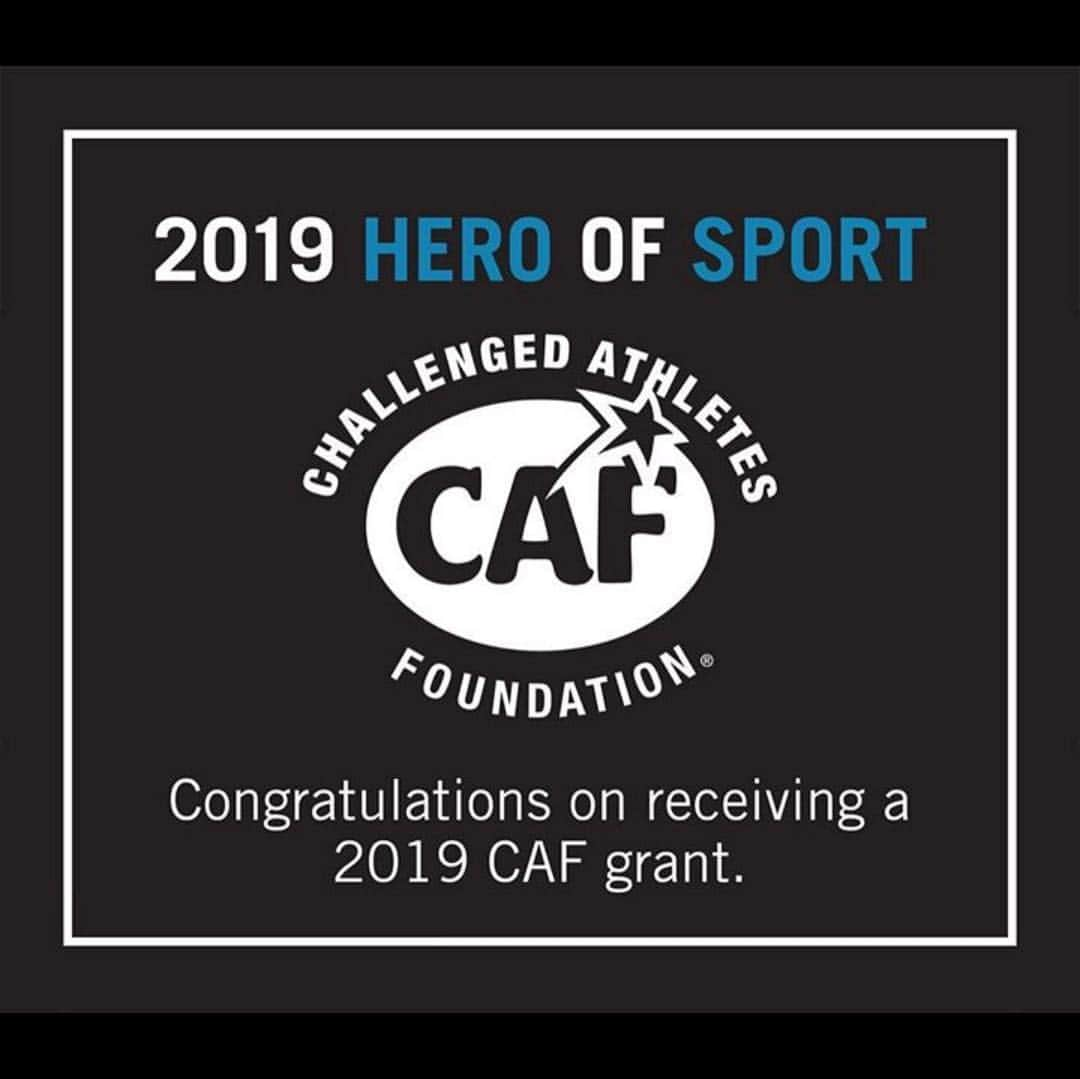 アラナ・ニコルズさんのインスタグラム写真 - (アラナ・ニコルズInstagram)「Not entirely sure why they are calling ME a “HERO OF SPORT” considering the Challenged Athletes Foundation is Commemorating their 25th Anniversary with Largest Grant Distribution Ever: . ~3,260 individual grants for adaptive sports equipment, training and competition expenses . ~$4.8 million in funding awarded to individuals with physical challenges across 103 different sports . That’s INSANE and AMAZING and I am so grateful to be a part of #teamcaf and to have had the opportunity to receive a competition grant to compete at the last @isasurfing world adaptive surfing champs! . In the famous words of @insta_otter @cafoundation you are not passing out grants, you are giving people their dreams! . #adaptivesurfing Loves you and can’t thank you enough!!! . @nancy_reynolds @laurawolfstein @babbittville @cafoundation #teamcaf」3月30日 4時47分 - alanathejane