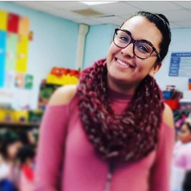 クリスティン・ベルさんのインスタグラム写真 - (クリスティン・ベルInstagram)「Happy #FeaturedTeacherFriday everyone! 📚🎈Today’s amazing teacher is Tonya Gonzalez from Long Island! Here’s her story: “I have been teaching for two years in a Title 1 school on Long Island, New York as a 4th grade bilingual teacher. These two years have been the best years of my life! I absolutely love what I do and my students have made me a stronger and more positive person. No matter what is happening at home or in their lives, they come into my classroom with a huge smile ready to start the day!  My school is a supportive and fun-filled diverse family. My entire class consists of 27 English Language Learners with many being new to the United States. The population is about 70% Hispanic 30% African American and Caucasian. Their journeys here are an inspiration and one of the many reasons I advocate for them.  Supplies are very limited in the classroom and my students are struggling to get by at home. Many of our students come from low-income families and qualify for low and reduced lunch, and for some the school is their main source of food. My school tries their best to provide food and resources to our families.  I try my best to support my students in whatever they need - school supplies or snacks. Since I teach a bilingual classroom, students have the opportunity to express their knowledge of reading and writing in both English and Spanish. This opportunity would help me provide books for my classroom library, especially in Spanish. This would help me create a multicultural diverse environment in the classroom. I teach my students to be proud of who they are and where they are from! Any help would be amazing!” Let’s help Tonya and her students and send books and snacks galore their way- her amazon wishlist is in my bio THANK YOU from the bottom of my heart. Love you guys. 💗📚」3月30日 5時24分 - kristenanniebell