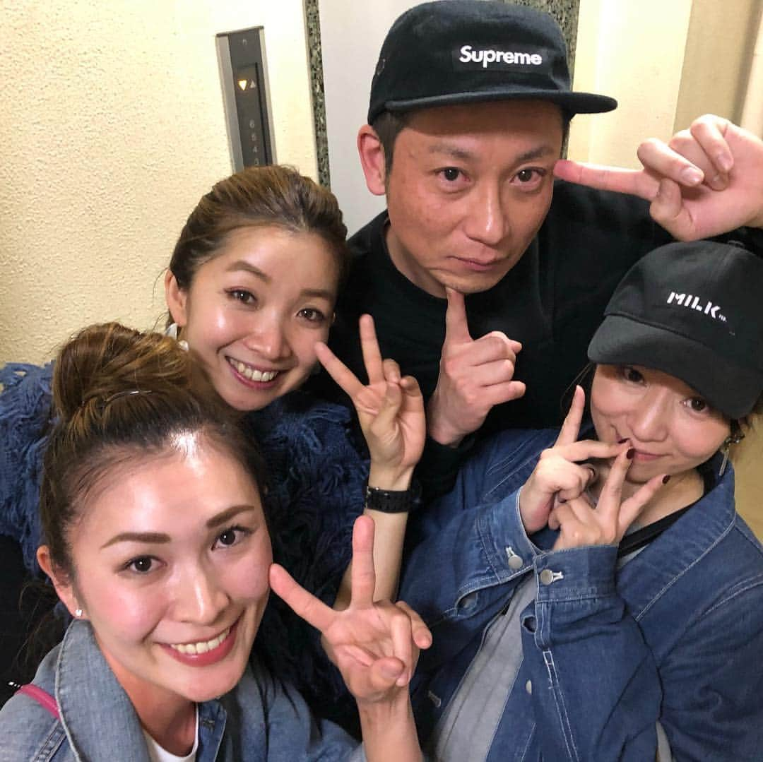 下川みくにさんのインスタグラム写真 - (下川みくにInstagram)「まりながハワイに行ってしまう前に みんなで集まったのでした。 楽しかったなぁ。 後半は記憶が。、 😀 誕生日もお祝いしてくれて ありがとうだよぉ。。😭💕 写真整理しよっと🤗📱 #新宿御苑 #あじぱん #めちゃ美味しかった #また行きたい #また行く#絶対 #みんなに会えて嬉しかった #また会いたい」3月30日 16時51分 - mikuni_shimokawa