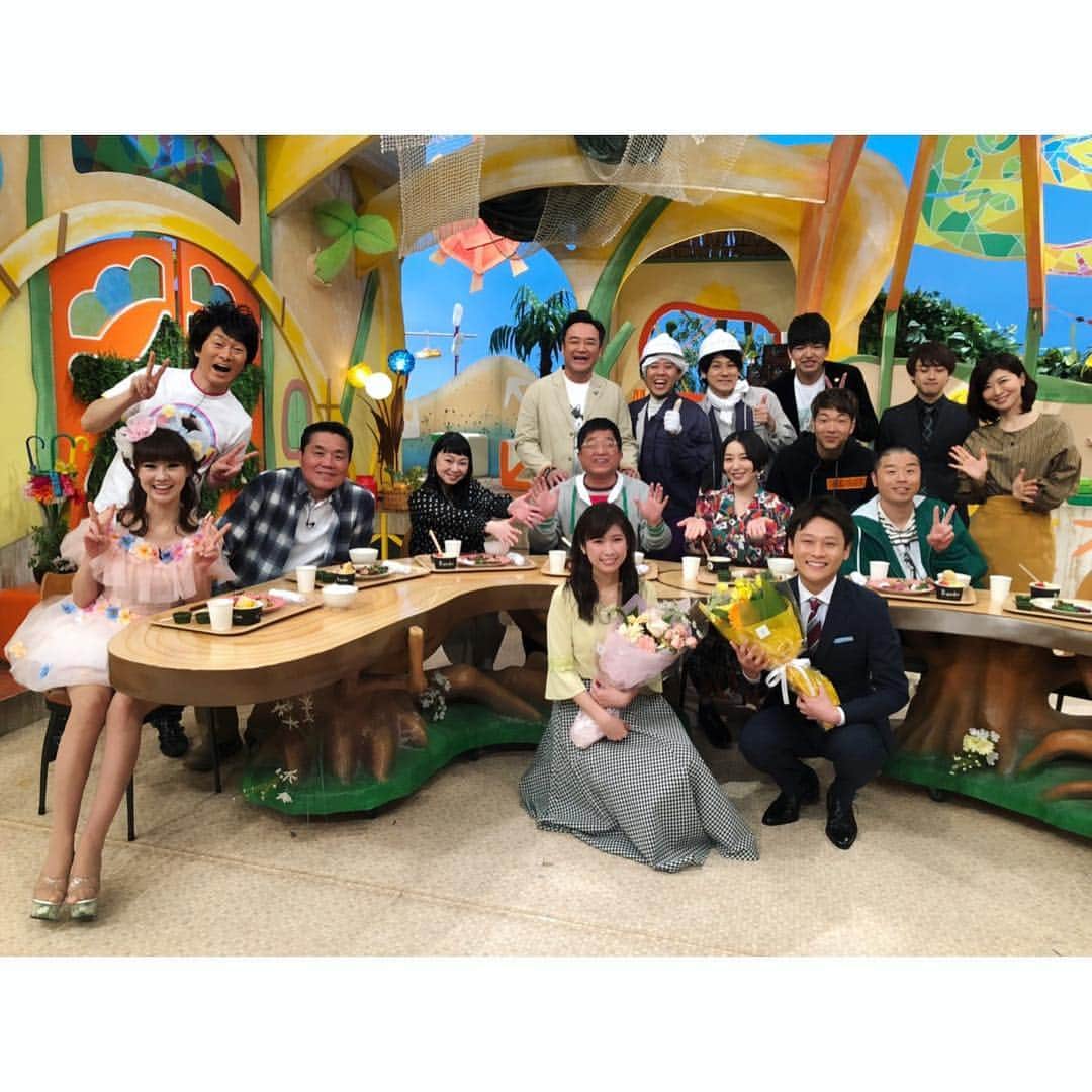 玉巻映美さんのインスタグラム写真 - (玉巻映美Instagram)「今日の放送をもって3年間担当した『せやねん！』を卒業しました。 「どこいこ？」の始まる前に袖でスタンバイしていると、あぁ これで本当に最後なのか〜と思うとこれまでの出来事が頭に浮かんできて、思わず込み上げてくるものがありました😥 あたたかい出演者やスタッフ、番組関係者の皆さまに支えられて、いろんなことに挑戦させて頂きました。離れるのは寂しいですが、これからは一視聴者として番組を楽しみます😌ご覧頂いた皆さま、ありがとうございました。これからも せやねんをよろしくお願いします！(*^^*) #せやねん #どこいこ」3月30日 15時26分 - eimi_tamamaki