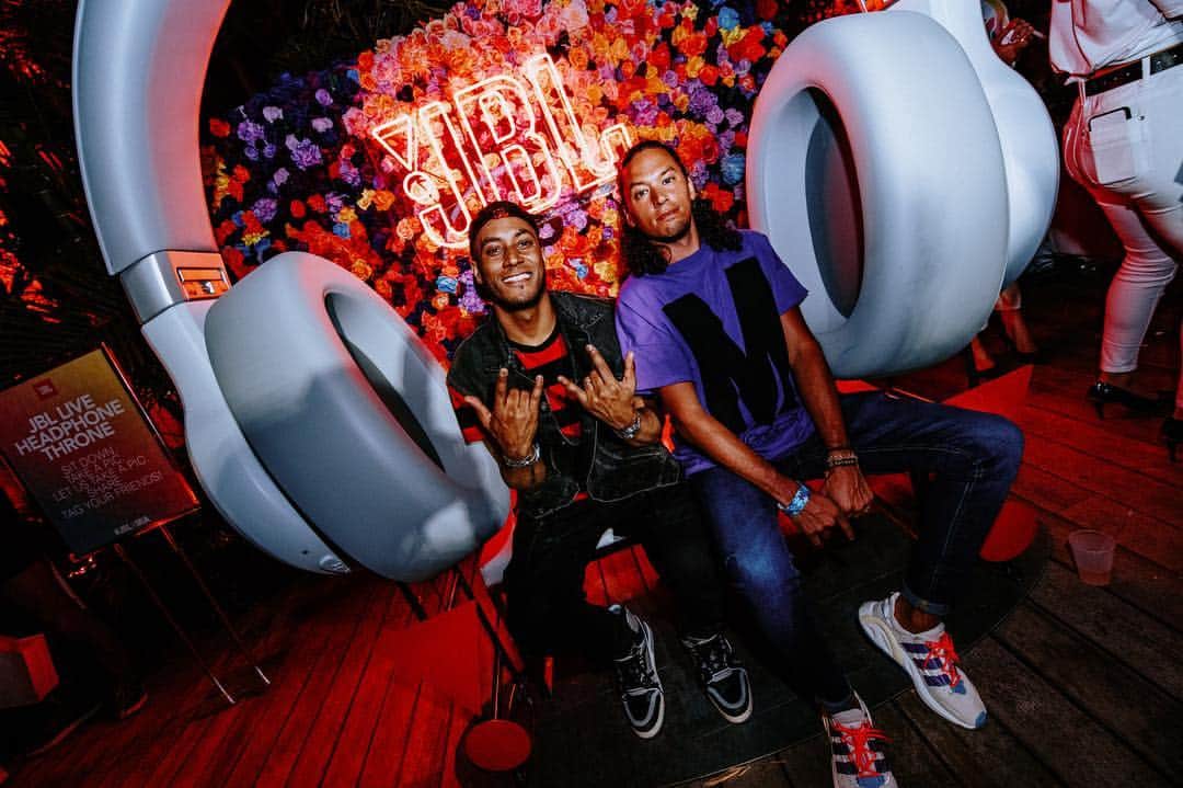 サネリー・ジェームズのインスタグラム：「Celebrating the US launch of the @jblaudio LIVE series here in Miami!! #JBLxMIA #AD」
