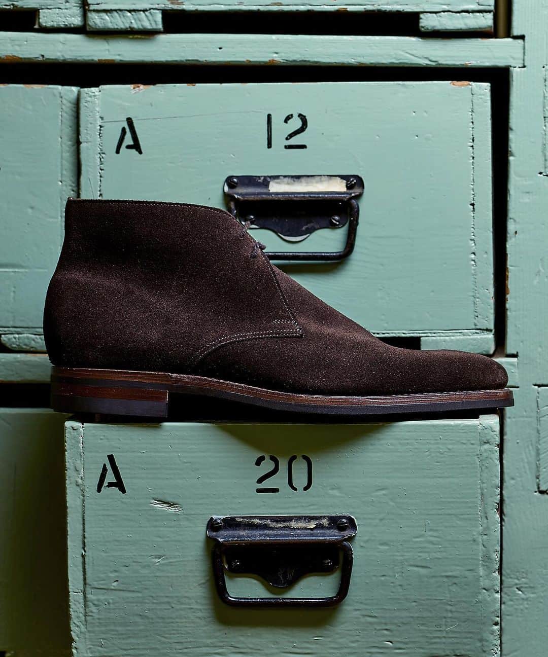 クロケット&ジョーンズさんのインスタグラム写真 - (クロケット&ジョーンズInstagram)「Tetbury in Dark Brown Suede – photo credit @muddy250 #crockettandjones #madetobeworn」3月30日 16時08分 - crockettandjones_official