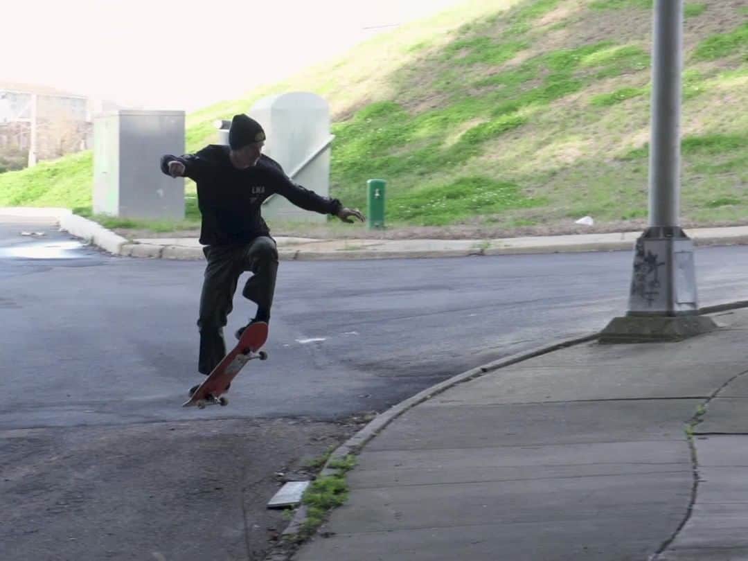 adidas Skateboardingのインスタグラム：「Full throttle for today's birthday wishes /// HBD @jackfardell 🎂 • #adidasSkateboarding | 🎥 @cmulhern」