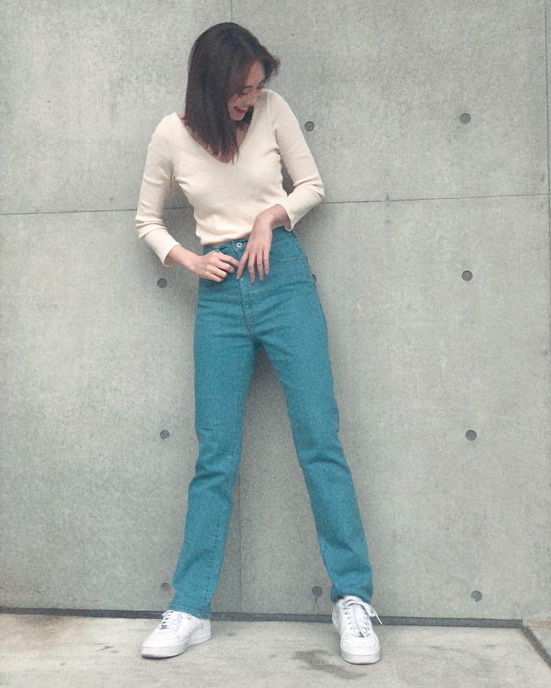 土屋巴瑞季さんのインスタグラム写真 - (土屋巴瑞季Instagram)「届くのを楽しみにしていたデニム🤤♥️ 履きやすいし、可愛い☺️ #jeans .....@akte_official」3月30日 16時35分 - hazukitsuchiya