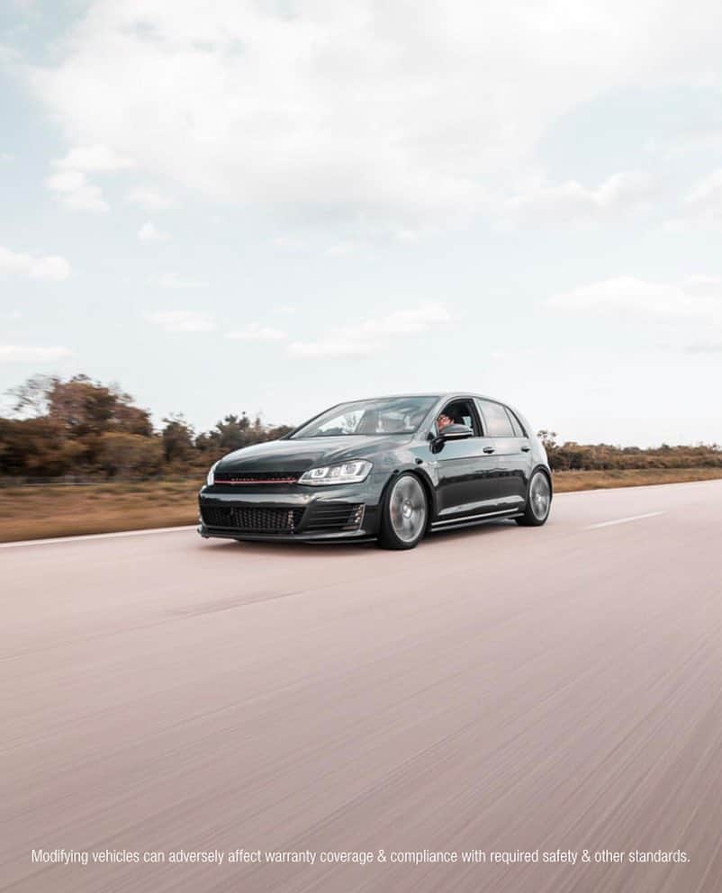 Volkswagen USAさんのインスタグラム写真 - (Volkswagen USAInstagram)「Hit the road 📷: @mk7julian」3月30日 7時57分 - vw