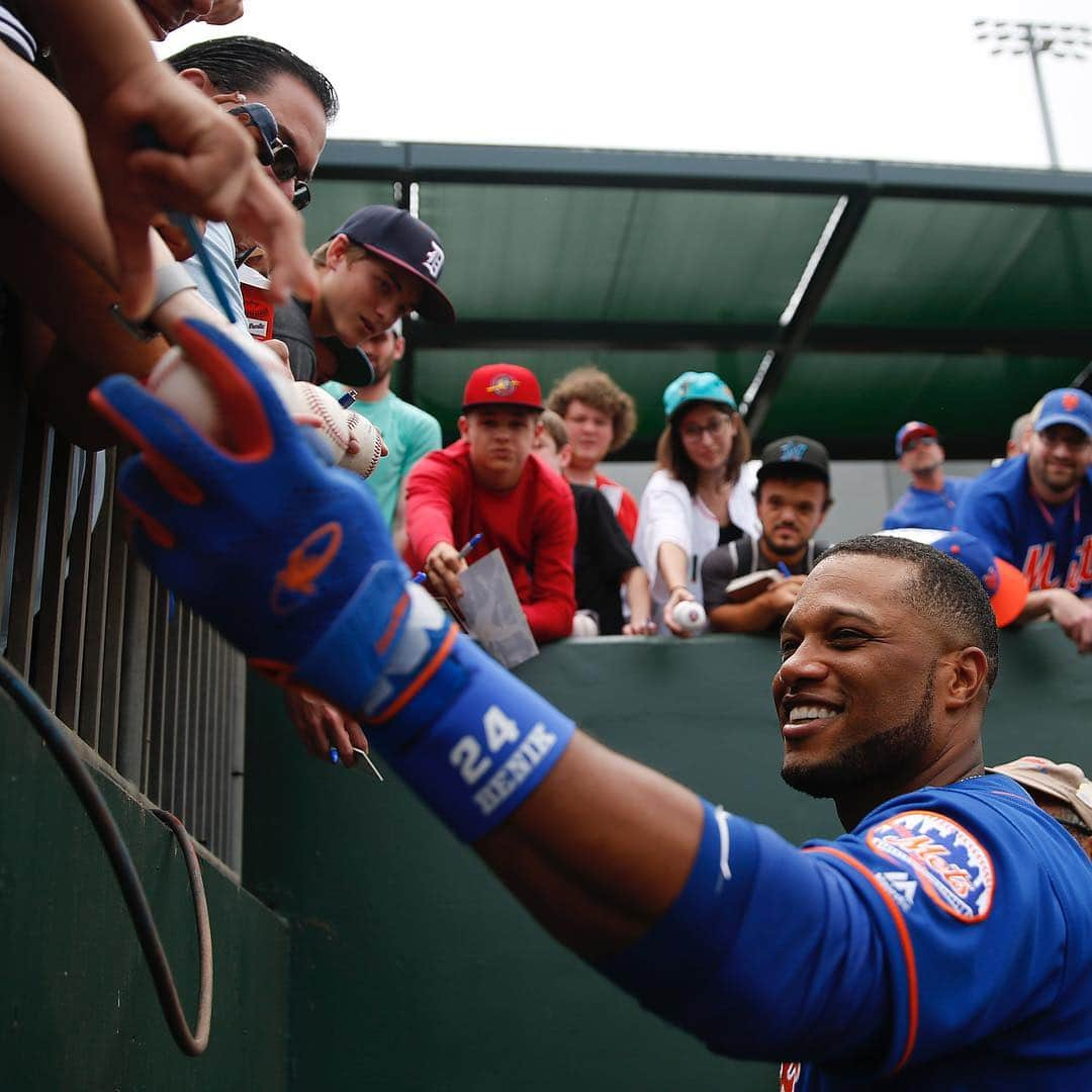 ロビンソン・カノさんのインスタグラム写真 - (ロビンソン・カノInstagram)「💙🧡 @mets」3月30日 8時17分 - robinsoncano