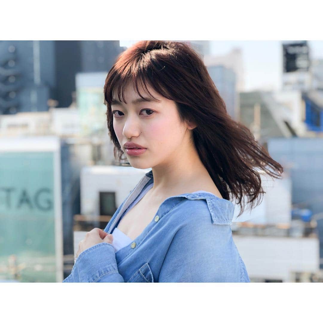 長津 健一郎のインスタグラム：「hair,makeup,styling,,,my works クレアヘアモード様の求人ガイダンスへ参加 若い美容師さん達と楽しくお話出来ました これからが楽しみです！ 😃😊👍 —————————————— ---------------------------- @nagatsu_ken @quatrochiba.jp @quatro.style 担当プロデューサーnagatsu QUATRO千葉★ NET予約は、プロフィールのURLから^ ^ 千葉県千葉市中央区本千葉町１ー１　１階  #quatrochiba #サロモ  #メイク #美容 #ヘアスタイリスト  #ひたちなか #コーディネート#コーデ #quatro  #hairstyle  #hairstyles  #hairstylist  #ヘアサロン#ファッション#千葉中央 #撮影会 #撮影 #モデル #撮影モデル募集 #サロン #水戸 #instagood #photooftheday #love #followme #クレアヘアモード専門学校」