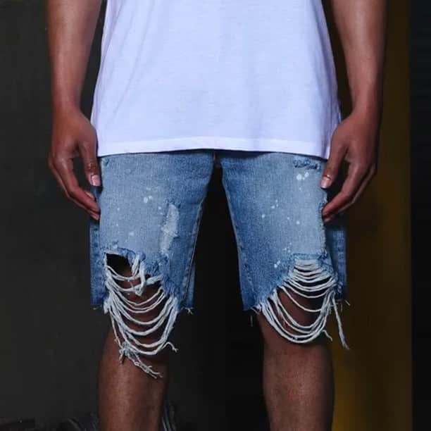 STYLE4GUYSのインスタグラム：「@FashionNovaMEN bringing in the spring shorts 🌞」