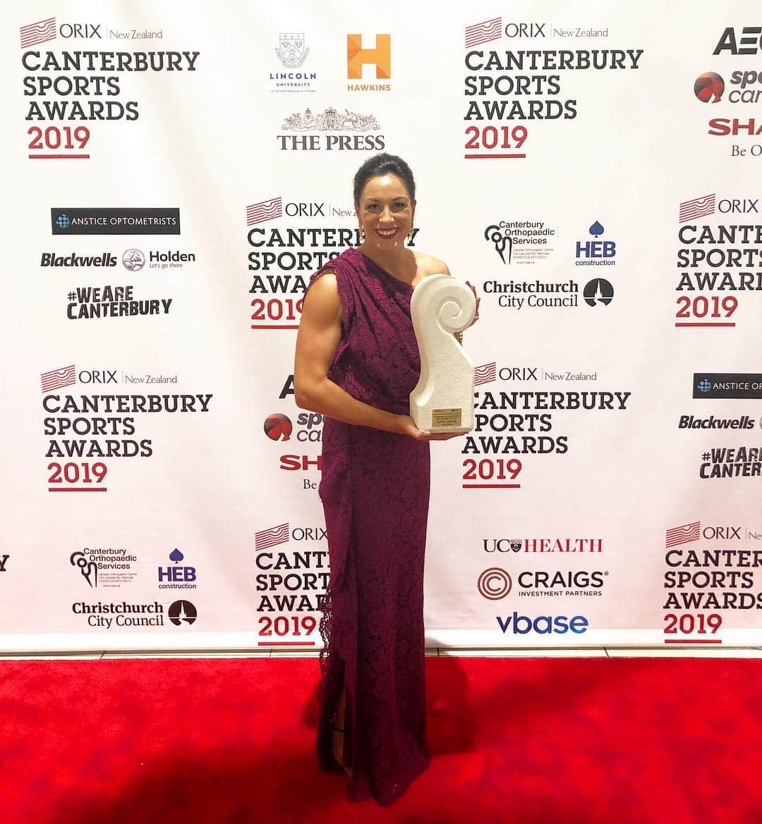 Sophie Pascoeさんのインスタグラム写真 - (Sophie PascoeInstagram)「Honoured to take away Canterbury sportsperson of the year with a disability ya last nights Canterbury Sports awards. Congratulations to all nominees, finalists and winners tonight! Another great year ticked off for Canterbury Sport! Bring on 2019! ❤️🖤 #proudcantabrian #canterburysportsawards」3月30日 9時56分 - sophpascoe1