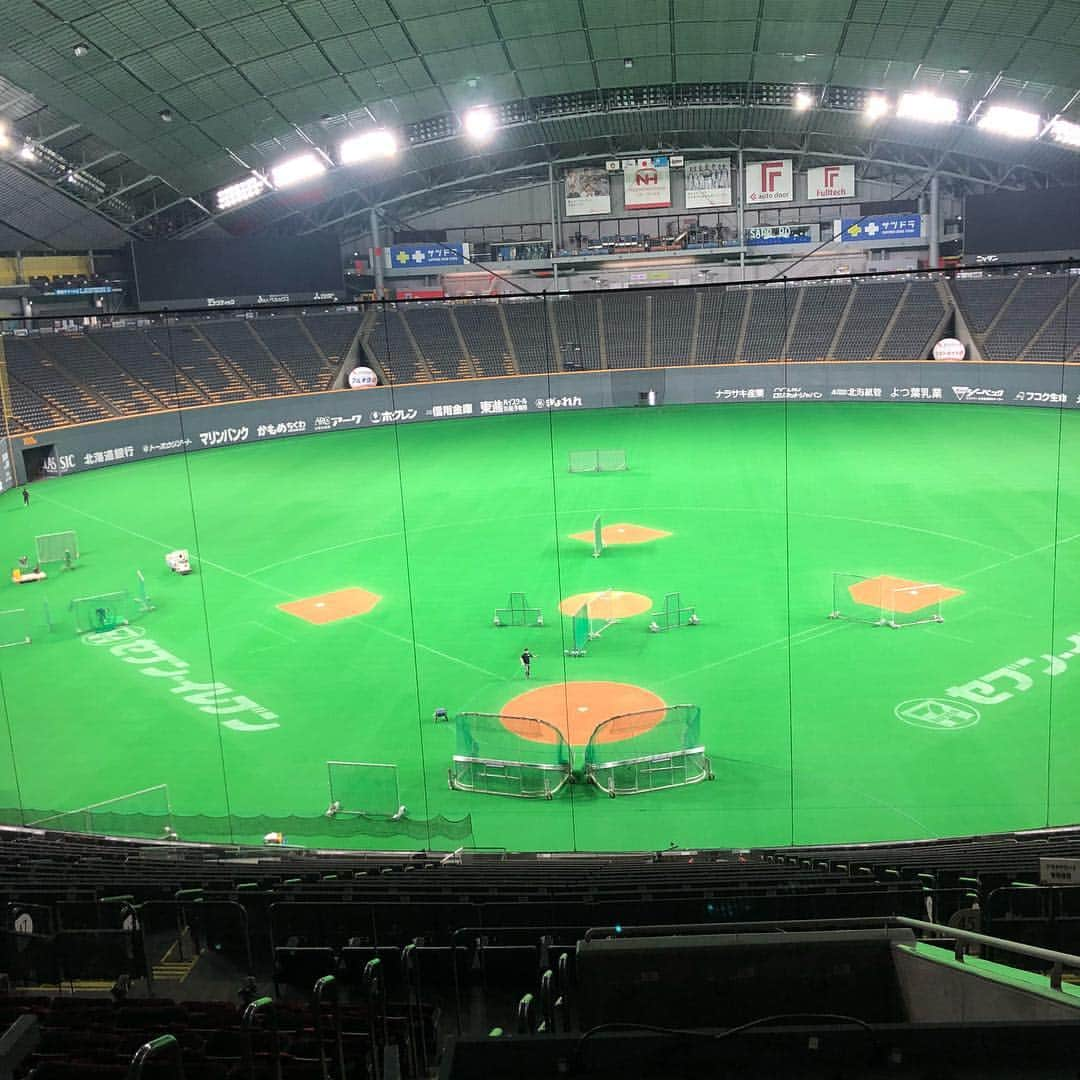 HBC北海道放送「HBCスポーツ」さんのインスタグラム写真 - (HBC北海道放送「HBCスポーツ」Instagram)「. #中田翔 選手の劇的な #サヨナラ満塁ホームラン で 幕を開けた今シーズン⚾️ . . 今日は#HBC で #開幕 第2戦を中継します📺 . 先発は#金子弌大 投手！ 古巣#オリックスバファローズ を 相手にどんなピッチングを 見せてくれるんでしょうか😎⁉️ . . 放送は14:00〜です☺︎ お見逃しなく📺👀！ . . . #北海道日本ハムファイターズ #lovefighters #驀進 #2連勝 へ」3月30日 9時59分 - hbc_sports