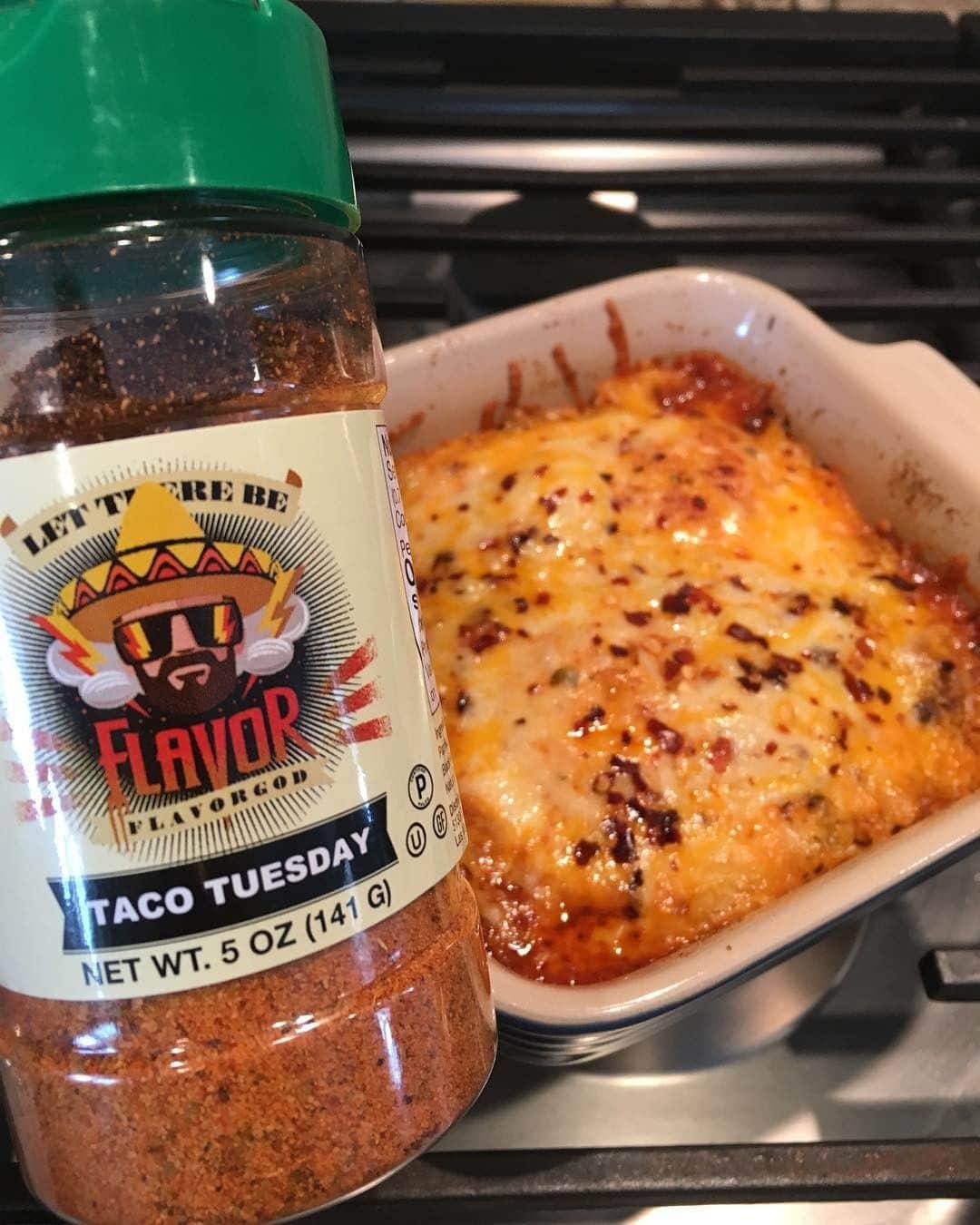 Flavorgod Seasoningsさんのインスタグラム写真 - (Flavorgod SeasoningsInstagram)「KETO Baked Eggs 🔥🔥⁣ .⁣ Customer Repost by @sodak_keto⁣ -⁣ "I repurposed leftover taco meat to make my fav - baked eggs! You literally can use whatever you have on hand to make these and they are so so good! I used @flavorgod Taco Tuesday seasoning in the ground beef and sprinkled more on top of the eggs before baking. Yum! 😋"⁣ ⁣ Flavor God Seasonings are:⁣ 💥ZERO CALORIES PER SERVING⁣ 🌿 Made Fresh⁣ 🔥 KETO & PALEO⁣ 🌱 GLUTEN FREE & KOSHER⁣ ☀️ VEGAN FRIENDLY ⁣ 🌊 Low salt⁣ ⏰Shelf life is 24 months⁣ -⁣ -⁣ #food #foodie #flavorgod #seasonings #glutenfree #keto #paleo  #foodporn #mealprep #kosher ⁣ ⁣」3月30日 10時00分 - flavorgod