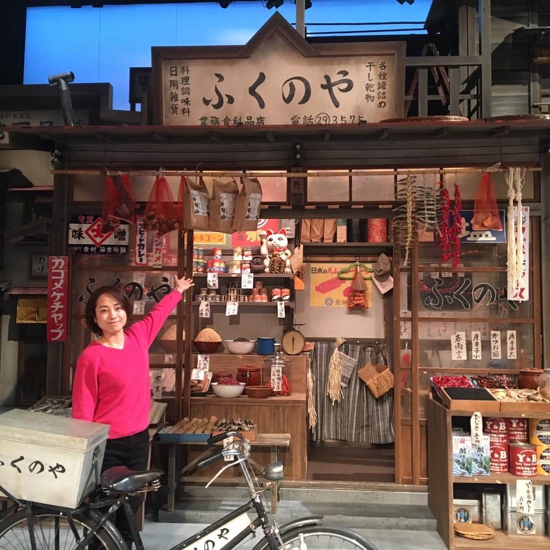 テレビ西日本「Cubetnc」さんのインスタグラム写真 - (テレビ西日本「Cubetnc」Instagram)「福岡・博多座に、 辛子明太子作りに情熱を注いだあの夫婦が帰ってくる！ 2013年にテレビ西日本でドラマを制作・放送し、 大反響を呼んだ「めんたいぴりり」。 2015年に初めての舞台化、その後小説や映画にもなり、 いよいよきょうから、 ２度目の舞台がスタートします！ …というわけで、なんときょうは 鶴田リポーターが「めんたいぴりり」ステージに潜入。 しかも、主演を務める博多華丸さん、酒井美紀さんの お二人が生出演！ 見どころや意気込みをたっぷりお聞きしちゃいます！ 放送は、まもなく10時25分からです。 ぜひ、ご覧ください！  #博多華丸 さん　#酒井美紀 さん　#生出演 #めんたいぴりり　#博多座 #鶴田麻貴子 #土曜NEWSファイルCUBE #土曜ニュースファイルCUBE #田久保尚英　#角田華子 #テレビ西日本　#TNC」3月30日 10時19分 - cubetnc