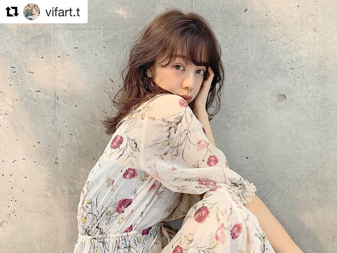 THROW 【スロウ】さんのインスタグラム写真 - (THROW 【スロウ】Instagram)「#Repost @vifart.t with @get_repost ・・・ 撮影日和でした🌞 ありがとうございました😊 . . . cut +color 5000〜 Wcolor 8000〜 . . . 横浜戸塚駅徒歩2分 vifart 戸塚 #撮影#haircut #longhair #外国人風カラー #hairarrange #haircut #hairstyle  #camera #model#hair#モデル#hair#サロモ#美容室#fashion#ar#gisele#throwcolor #髪型#ヘアカラー#ヘアアレンジ#ショートヘア#横浜#戸塚#グレージュカラー#ベージュカラー#ハイライト#ブリーチカラー#透け感カラー」3月30日 10時14分 - throwcolor