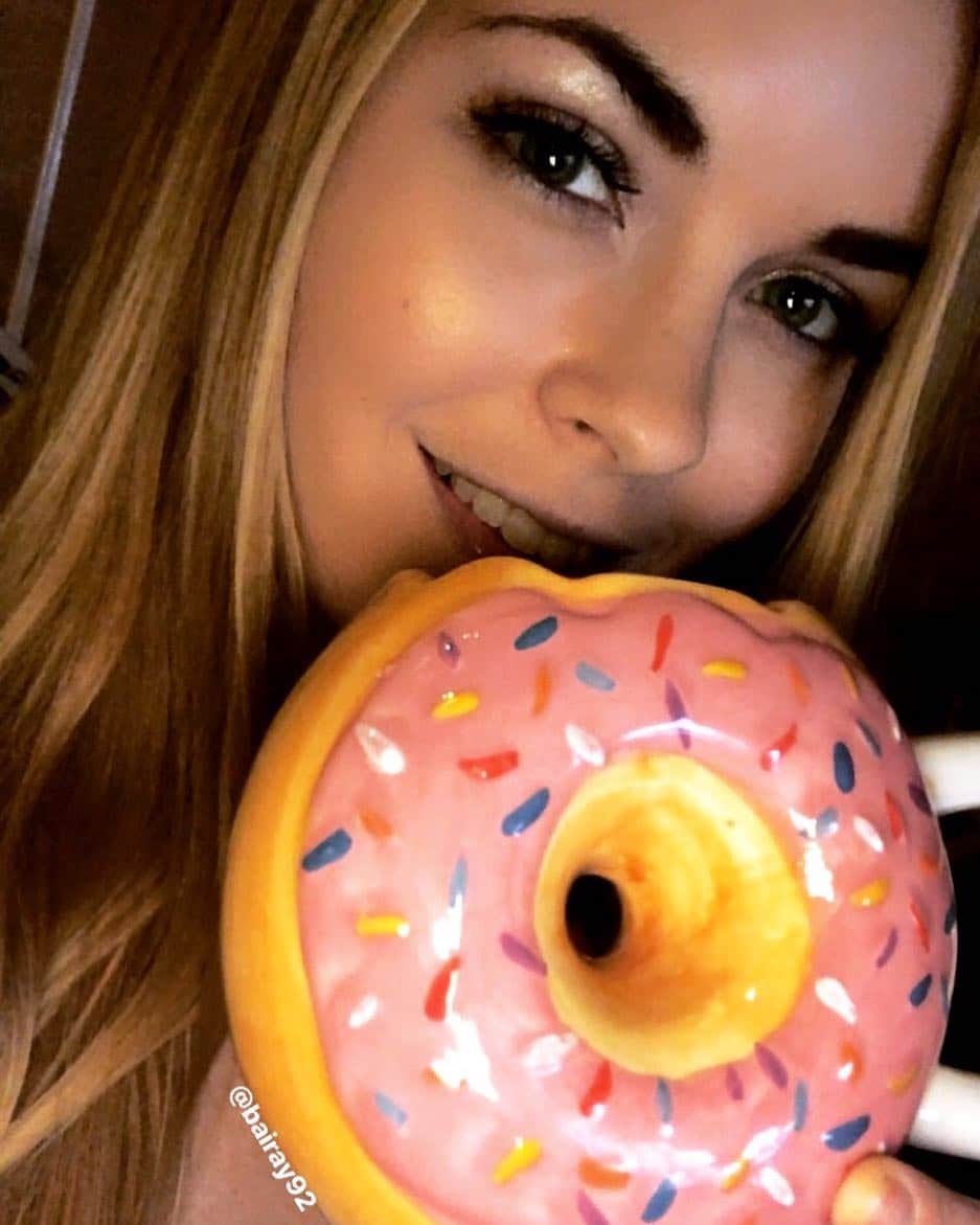 Bailey Rayneさんのインスタグラム写真 - (Bailey RayneInstagram)「Had a rufff day and I donut want to talk about it. Let’s do shots instead 🍩 😈」3月30日 10時43分 - bairay92