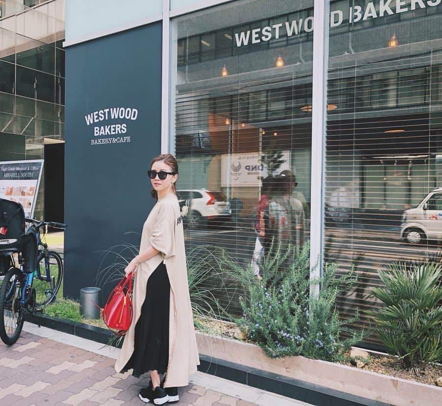 平井喜美さんのインスタグラム写真 - (平井喜美Instagram)「最高のモーニングだった♡ 朝の時間をゆったり過ごせると得した気分になります☕︎ . . #instagood #instapic #instacafe #tabijyo_cafe #genic_cafe #cafe #堀江カフェ #breakfast #morning #morningcoffee #spring #americana #prada #reebok」3月30日 11時13分 - yoshimi1111