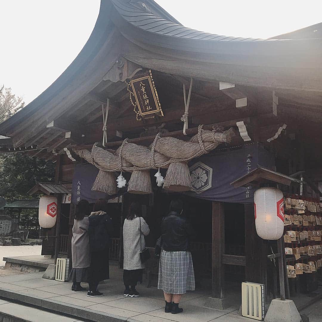 百瀬ひとみさんのインスタグラム写真 - (百瀬ひとみInstagram)「八重垣神社に行ってきた！  やはり神社に行くと 気持ちがスッキリする！ 行けてよかった！ お守りは可愛い！と直感で選んだ💫  #八重垣神社 #縁結び #島根県 #神社」3月30日 16時52分 - hitomi__momose