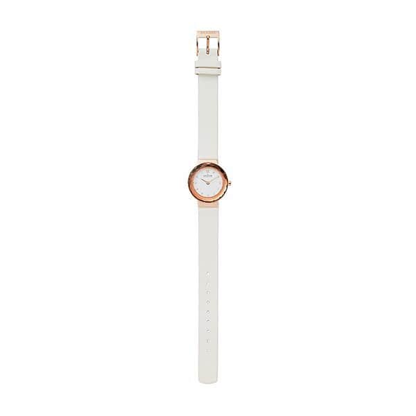 TiCTACさんのインスタグラム写真 - (TiCTACInstagram)「「SKAGEN」左・右 ¥18,000+tax 中¥20,000+tax 上品で洗練された印象の最新モデル。ファセットカットのベゼルやグリッツインデックス、光を受けて輝くディテールがフェミニンなアクセントになっています。 #skagen #スカーゲン #skagenwatch  #skagendenmark  #北欧デザイン #北欧スタイル #tictac #watch #チックタック時計店 #時計 #腕時計 #pairwatch  #ペアウォッチ #お揃いの時計 #おそろいの時計 #腕時計の贈り物  #誕生日プレゼント時計  #記念日プレゼント時計 #シンプルスタイル  #シンプルデザイン #クリスマスプレゼント時計 #時計クリスマスプレゼント #カラーアイテム #アクセントカラー #北欧時計 #チックタック長野ミドリ店  #トルク新宿ルミネエスト店 #チックタック町田東急ツインズ店」3月30日 11時30分 - tictac_press