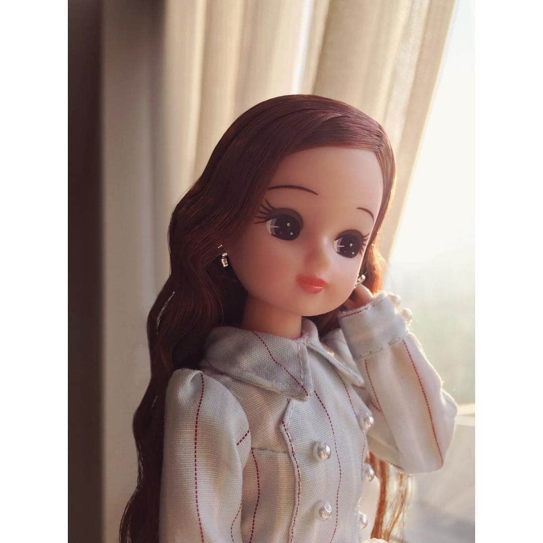 リカちゃんさんのインスタグラム写真 - (リカちゃんInstagram)「What are everyone’s plans for today ? ♪ ボンジュール♡ みなさんの今日のご予定は？♪ リカはのんびりしようかなって思ってるよ☆ たまにはそんな日があってもいいよね♡ #リカちゃん #fashion #ootd #hairstyle #licca #liccadoll #japanesedoll #japan #girl #instadaily #instagood #instagramjapan #instagram」3月30日 11時46分 - bonjour_licca