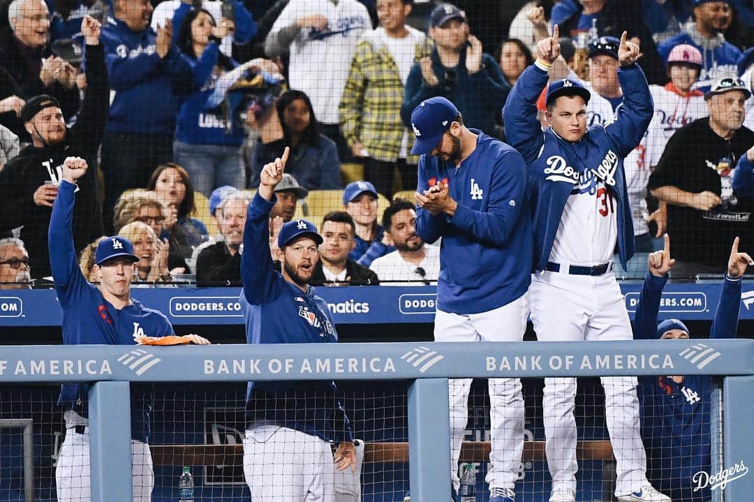 Los Angeles Dodgersさんのインスタグラム写真 - (Los Angeles DodgersInstagram)「Mood because @ajpollock_’s so hot right now.  Swipe ⬅️ to watch the video.」3月30日 12時30分 - dodgers