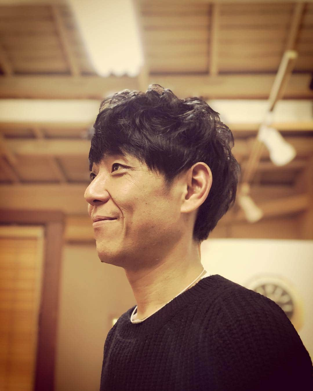 杉本知香さんのインスタグラム写真 - (杉本知香Instagram)「入江のかっこつけ顔、腹立つ😂‼️ 小杉さんはこの前載せ忘れてたいい顔🤣  アンバ黒川さん、サラサラヘアだと #羽生結弦 ぽく✨ ふわっと仕上げると#高橋一生  ぽく✨  てつみち#ムロツヨシ ぽく撮影😆  #中目黒美容室#かっこつけ顔  #カラテカ入江#カラテカ#入江慎也 #アンバランス黒川#アンバランス #てつみち#にけつッ  #ブラマヨ小杉#ブラックマヨネーズ」3月30日 12時31分 - sugimotoc