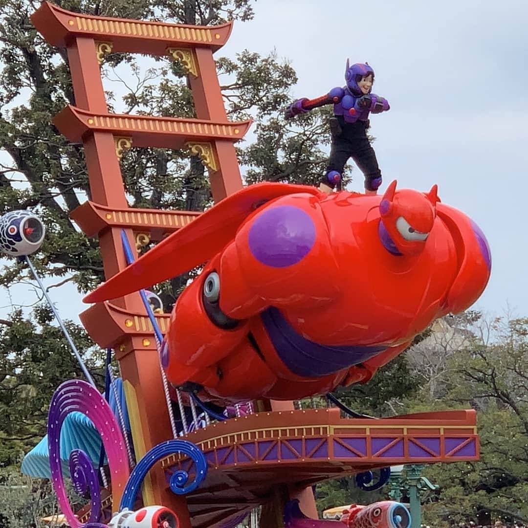 のインスタグラム：「#tokyodisneyland #bighero6  #hiro #beymax #float #tdl #disneyland #disney #東京ディズニーランド #ベイマックス #ビッグヒーロー6 #ヒロ #フロート #パレード #parade #disneyparade #marvel #marvelcomics #アメコミ  #マーベル」