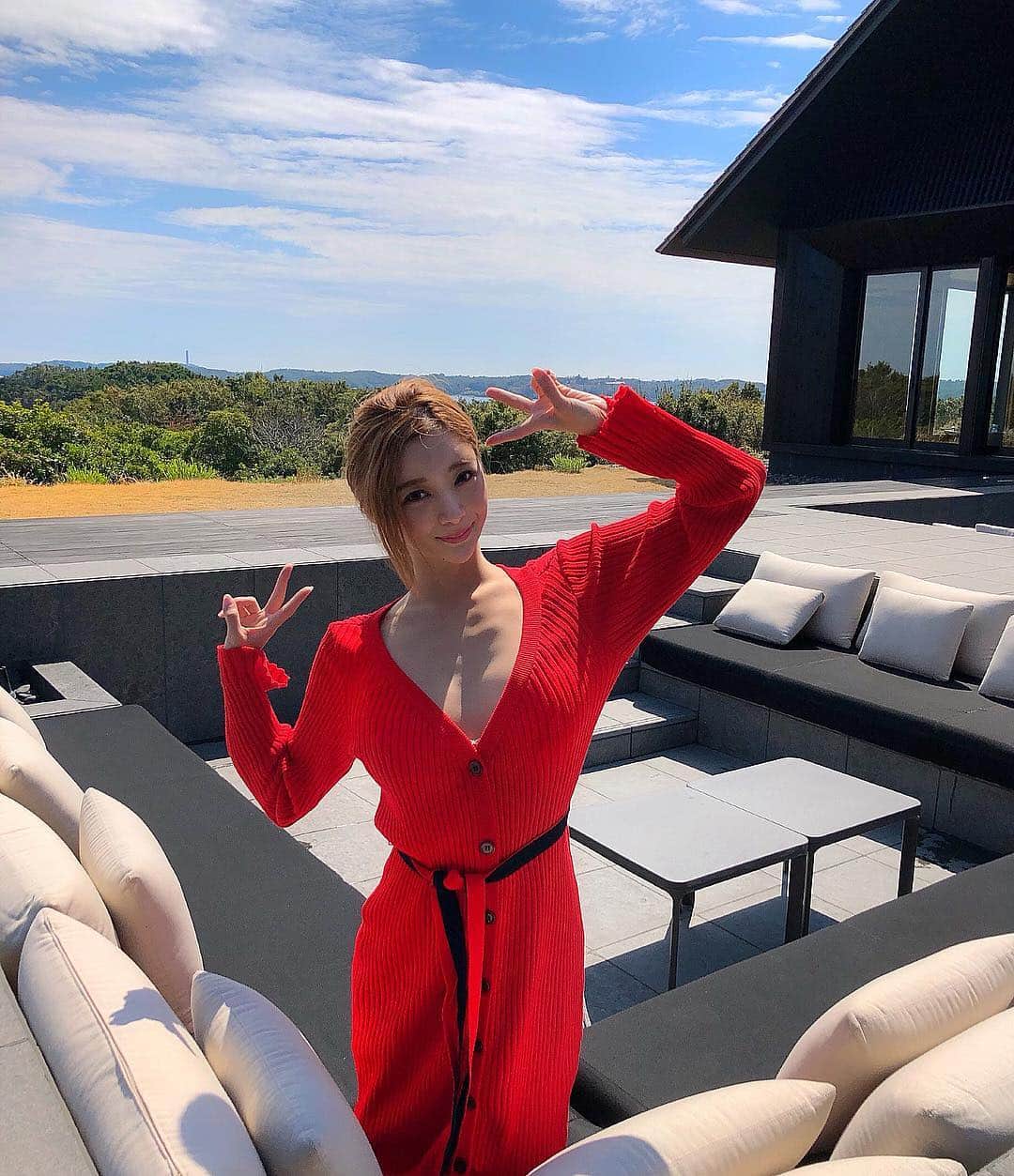 のインスタグラム：「Hello Mie-ken!! I came Amanemu because Aman Tokyo I went last week was wonderful!!💫 I'm looking forward to entering the public onsen of Amanemu💗 . . 三重県のアマネムに👼💗 先週のアマン東京素晴らしかったから楽しみー！ . . #amanemu#amanresorts#Onsen#onsenryokan#japantrip#explorejapan#instagramjapan#onsenresort#hottub#luxuryhotel#アマネム#アマネム伊勢#アマン東京#伊勢志摩#三重県#温泉#国内旅行#旅行好き」