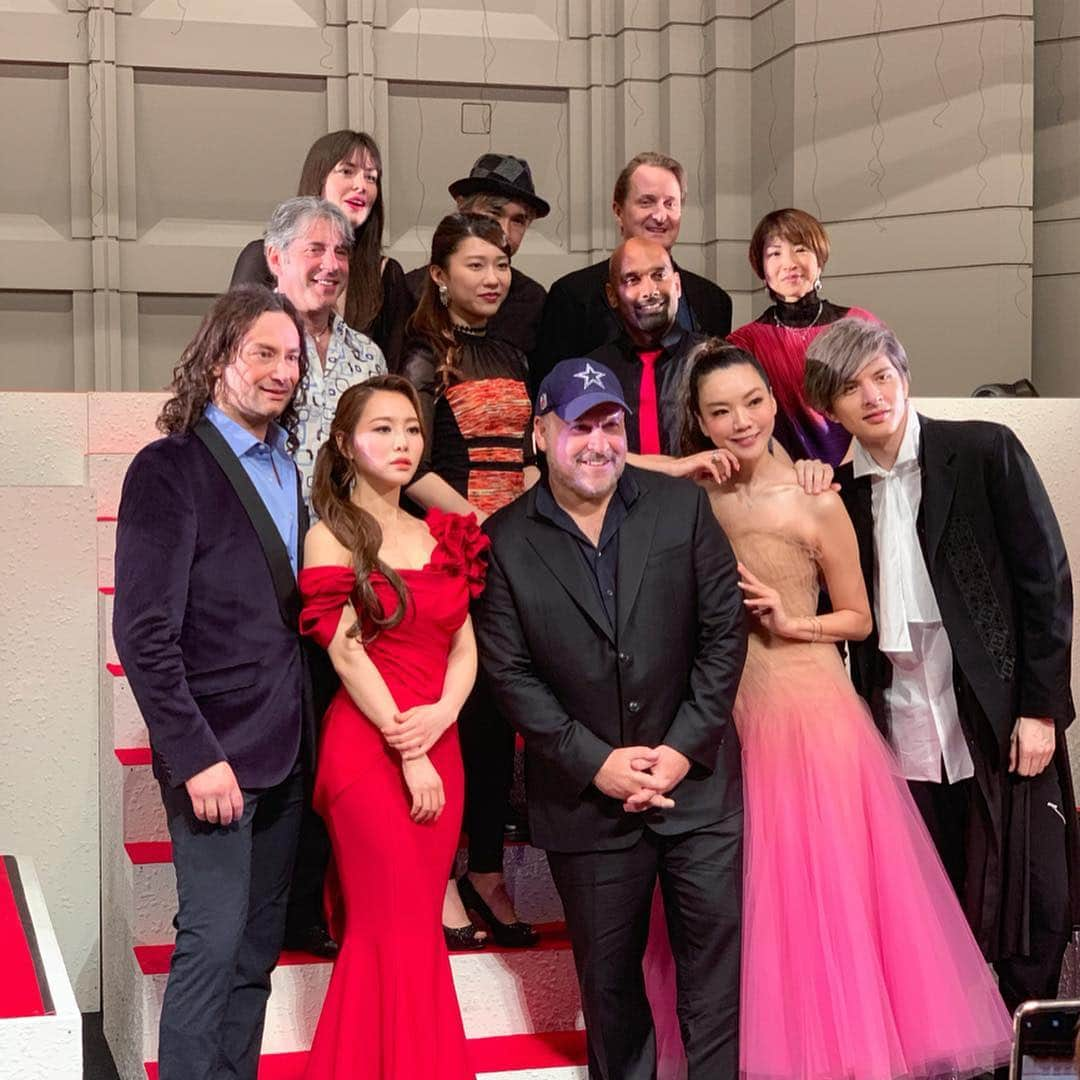 和央ようかさんのインスタグラム写真 - (和央ようかInstagram)「Had gorgeous time with these amazing people ❤️💕😘 #realartists #最高の時間を最高のアーティストの皆様と😘 #幸せな時をありがとう😊 #またやりたいなぁ😘 #音楽は本当に国境越えるね😘 @frank.wildhorn  @constantinemaroulis  @yu_shirota  @juliaadamybass  @kevinramessar  #clintdeganon  #davidmann @gotsukada  @yuki.hasegawa.3914  #オーチャードホール #3月26.27日」3月30日 13時44分 - yokawao0215