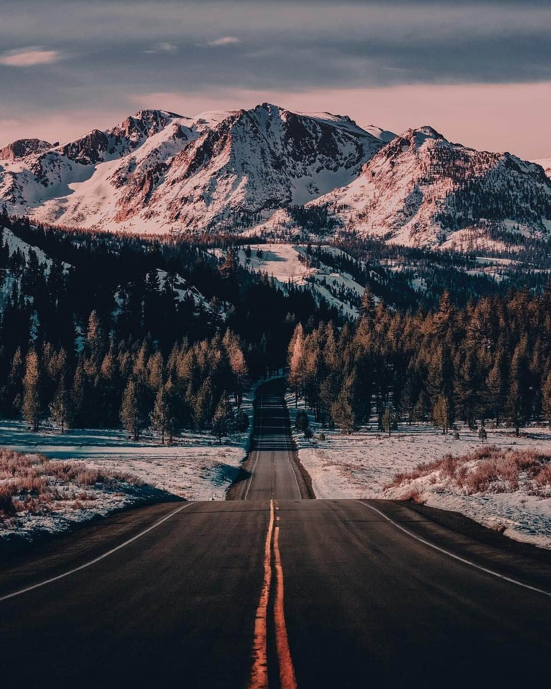 FUJIFILM INDONESIAさんのインスタグラム写真 - (FUJIFILM INDONESIAInstagram)「Coasting into the weekend like.  Captured using X-T30  Photo by: @bryanminear  #Fujifilm_id #GoFUJIFILM #XT30 #thelittleGIANT」3月30日 14時00分 - fujifilm_id