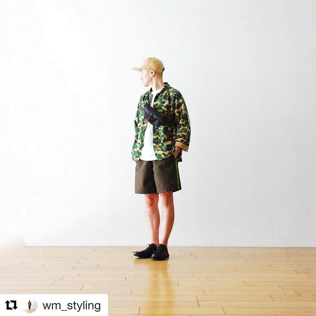 wonder_mountain_irieさんのインスタグラム写真 - (wonder_mountain_irieInstagram)「#Repost @wm_styling with @get_repost ・・・ ［#19SS_WM_styling.］ _ styling.(height 175cm weight 59kg) cap→ #South2West8 ￥9,180- shirts→ #South2West8 ￥12,960- tee→ #THENORTHFACEPURPLELABEL ￥7,344- shorts→ #South2West8 ￥15,120- shoes→ #SALOMONADVANCED ￥32,400- bag→ #KLATTERMUSEN ￥11,880- bracelet→ #ACdesign ￥16,740- _ 〈online store / @digital_mountain〉 → http://www.digital-mountain.net _ 【オンラインストア#DigitalMountain へのご注文】 *24時間受付 *15時までのご注文で即日発送 *1万円以上ご購入で送料無料 tel：084-973-8204 _ We can send your order overseas. Accepted payment method is by PayPal or credit card only. (AMEX is not accepted)  Ordering procedure details can be found here. >>http://www.digital-mountain.net/html/page56.html _ 本店：@Wonder_Mountain_irie 系列店：@hacbywondermountain (#japan #hiroshima #日本 #広島 #福山) _」3月30日 14時13分 - wonder_mountain_