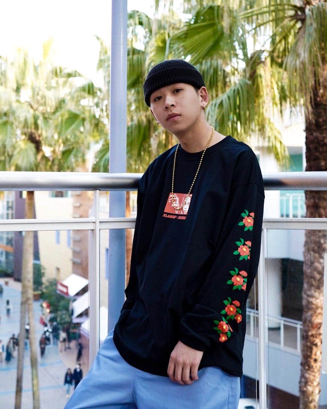 のインスタグラム：「STYLE @mr_its  XLARGE/X-girl LaLaport TOKYO-BAY LIMITED ITEM L/S TEE  CAMELLIA SASANQUA ¥6,000＋TAX --- @xlargejp  #xlarge #xlargejp #xlarge_snap #xlxgtokyobay」
