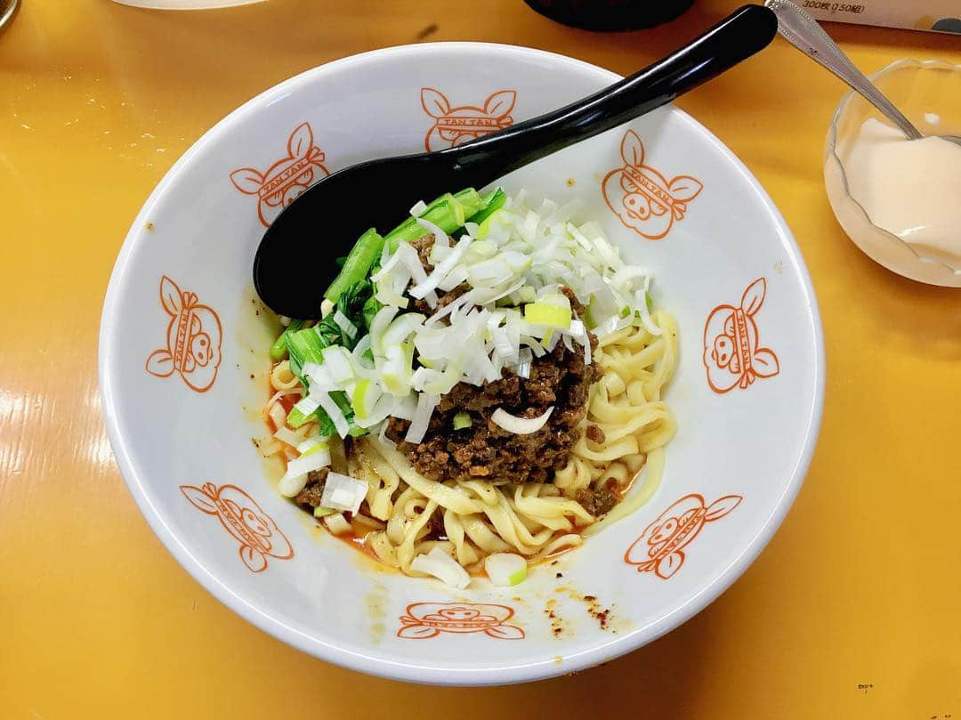 山崎聡子さんのインスタグラム写真 - (山崎聡子Instagram)「🍥 皆川食肉店の汁なし坦々麺🍜 カメラマンさんは取材が始まる前から お昼はここ行きたい‼️ってそわそわしてた🤩笑  #会津若松市 #皆川食肉店 #担々麺 #汁なし坦々麺 #食べたあと口のなかビリビリ #夕方ニュースも担当だったので #正直焦った笑笑 #でもハマる理由分かりました🥳 #だいぶ前に食べましたシリーズ」3月30日 14時08分 - 310puu