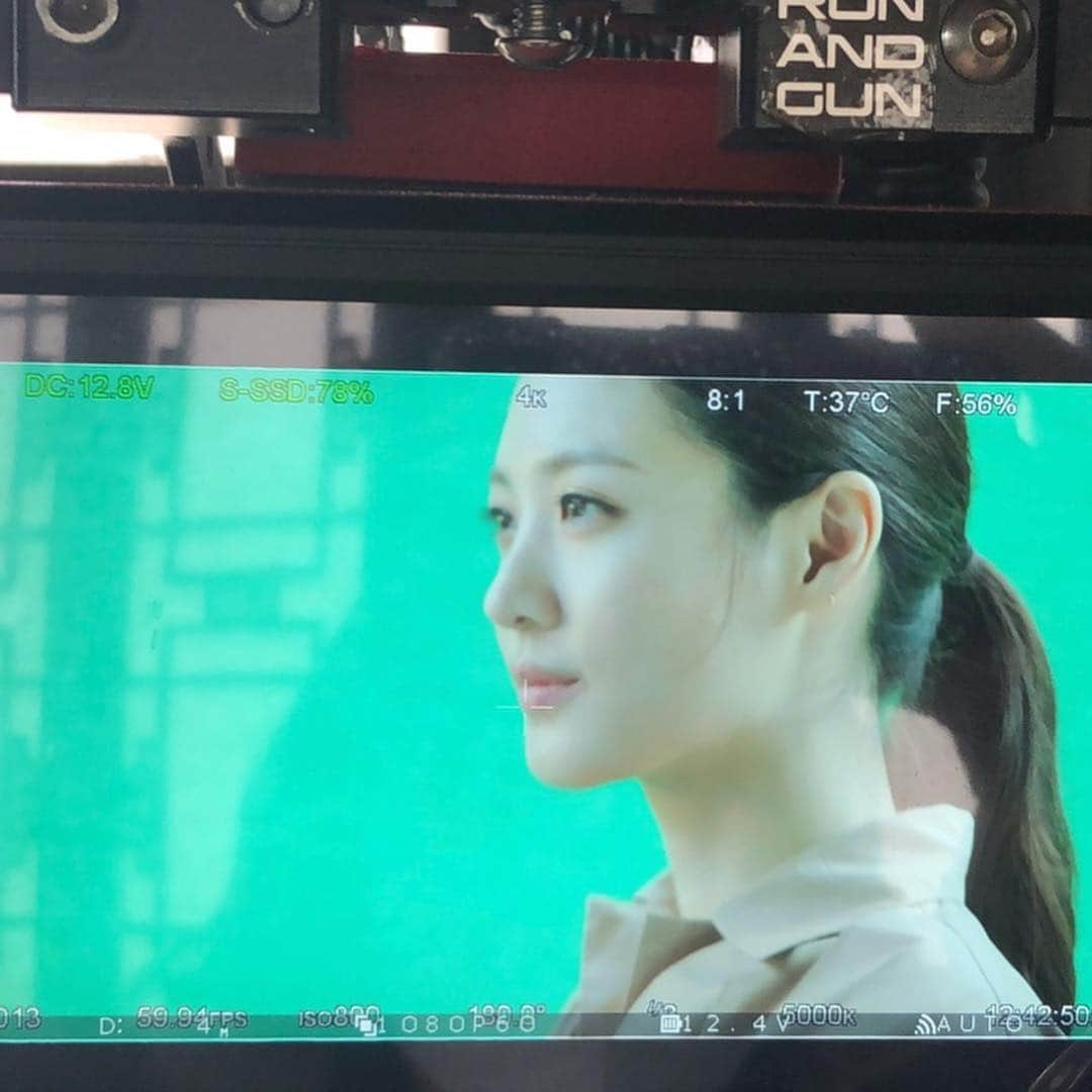 キム・スヒョンさんのインスタグラム写真 - (キム・スヒョンInstagram)「그린스크린 🎥 🐍💚」3月30日 14時29分 - claudiashkim