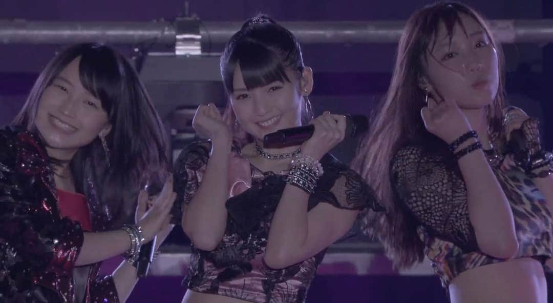 鞘師里保のインスタグラム：「💜💚💖💗❤💙💛🧡🖤 --; #sayashiriho #morningmusumeog」