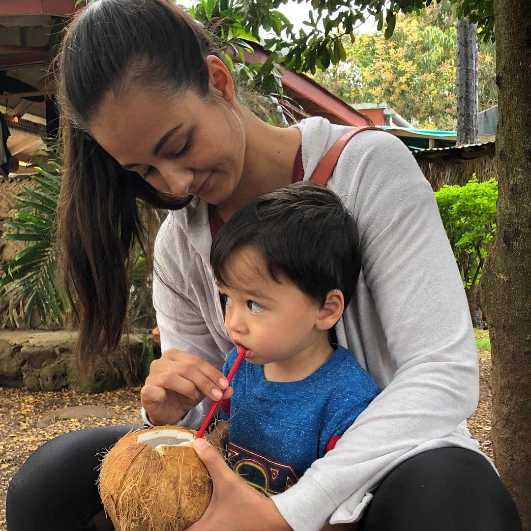 エリナ シルカさんのインスタグラム写真 - (エリナ シルカInstagram)「Yummy 🥥 ココナッツ大好きマン」3月30日 15時13分 - laura_elina_ymd