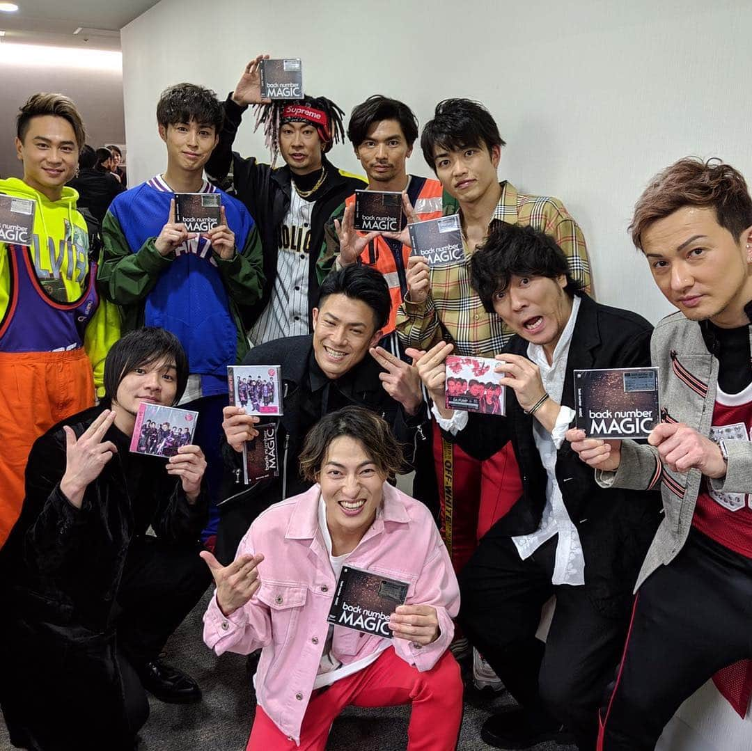 YORIさんのインスタグラム写真 - (YORIInstagram)「03.29 Mステ！  出演者の皆さんとDA PUMPで！  #mステ3時間sp  #三代目jsoulbrothers  #Flower #backnumber #の皆様と #ありがとうごさいました」3月30日 15時14分 - yori_dp