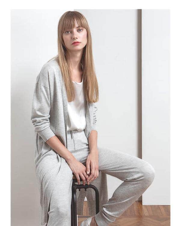 のインスタグラム：「#parronchicashmere #springoutfit #ootd #instafashion #instastyle #womenswear #newcollection #madeinitaly」