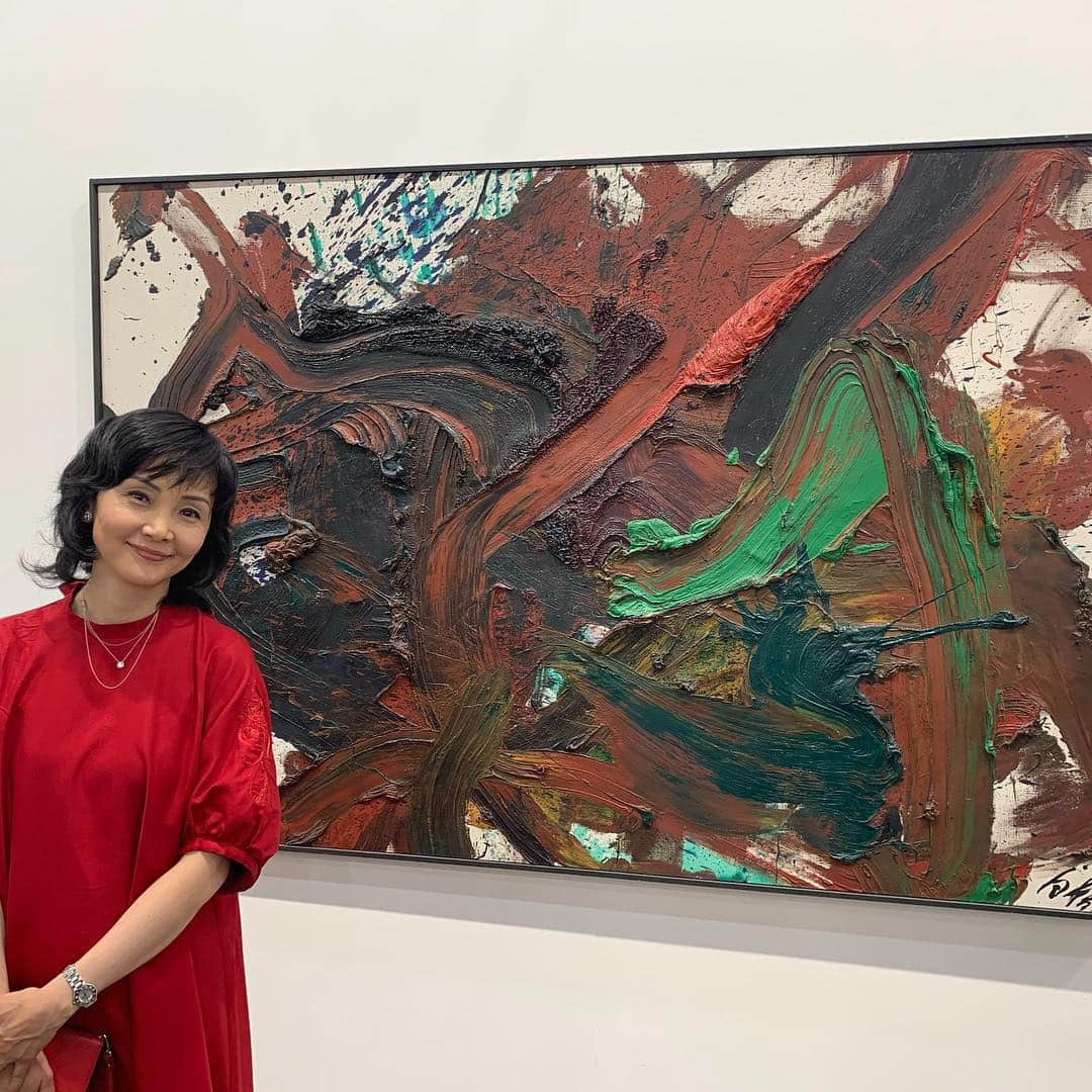 南果歩さんのインスタグラム写真 - (南果歩Instagram)「#ArtBasel 素敵な出会いたくさん‼️足が棒になるまで会場を歩いたよ。 #奈良美智 #白髪一雄 #香港アートの旅 #南果歩新しい自分に出会う旅」3月31日 1時00分 - kaho_minami