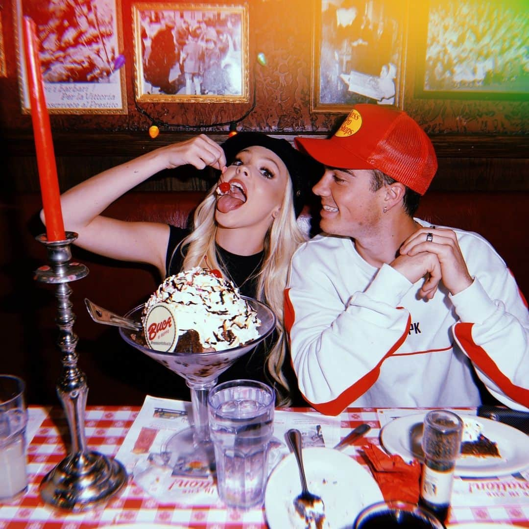 ジョーディン・ジョーンズさんのインスタグラム写真 - (ジョーディン・ジョーンズInstagram)「“my diet starts tomorrow” 🥳 #BucaBirthday @bucadibeppo」3月31日 1時01分 - jordynjones