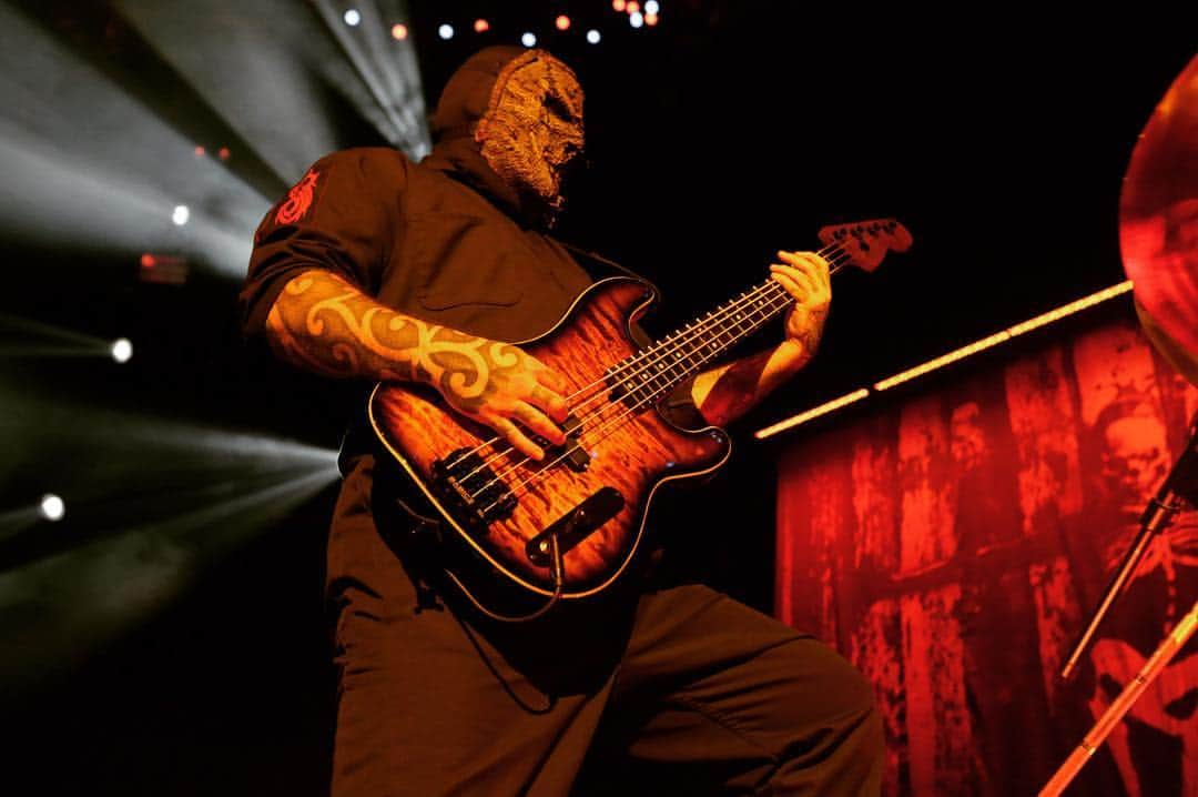 Slipknotさんのインスタグラム写真 - (SlipknotInstagram)「Vman | Tour Dates: slipknot1.com」3月31日 0時54分 - slipknot