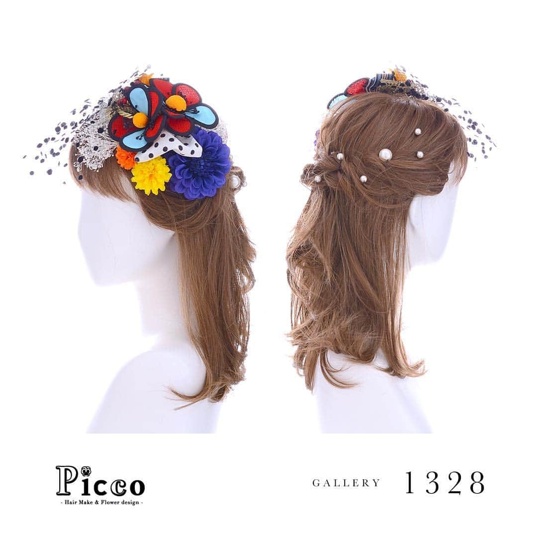髪飾りの『Picco（ピッコ）』さんのインスタグラム写真 - (髪飾りの『Picco（ピッコ）』Instagram)「🌸 Gallery 1328 🌸﻿﻿ ﻿﻿ ﻿﻿ 【 #卒業式 #髪飾り 】﻿﻿ ﻿﻿ ﻿﻿ #Picco #オーダーメイド髪飾り #袴ヘア #卒業式ヘア﻿﻿ ﻿﻿ 花飾り付き重ねリボンとブルーのダリアをメインに、振袖柄からセレクトしたカラーのマムとかすみ草で盛り付けました💛💙❤️﻿ トップにはドットチュールをまとった、モダンな和スタイルに仕上げました😆💕﻿﻿ ﻿﻿ ﻿﻿ #モダン﻿ #カラフル﻿ #チュール﻿ #和スタイル﻿ #卒業式髪型﻿﻿ ﻿﻿ ﻿﻿ デザイナー @mkmk1109﻿﻿ ﻿﻿ ﻿﻿ ﻿﻿ ﻿﻿ #アーティフィシャルフラワー #ヘアアクセサリー #花飾り #造花　#ヘアアレンジ ﻿﻿ ﻿﻿ #振袖 #和装 #着物 #かすみ草 #袴﻿﻿ ﻿﻿ #卒業式髪飾り #和装ヘア #卒業式前撮り #振袖﻿﻿ ﻿﻿ #ヘアスタイル　#個性的  #リボン　#重ねリボン﻿ ﻿」3月31日 1時05分 - picco.flower