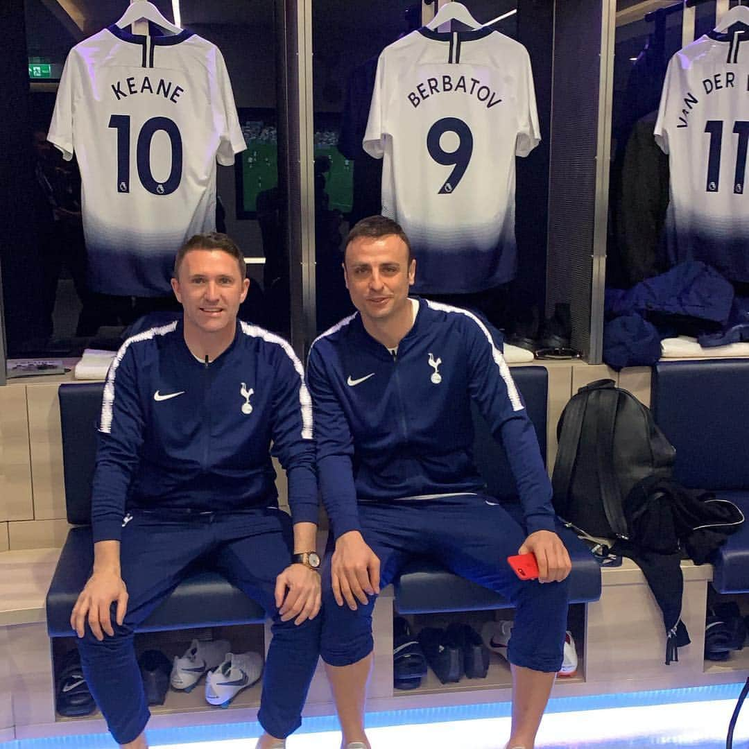 ロビー・キーンさんのインスタグラム写真 - (ロビー・キーンInstagram)「Back together again partner @berbo9 🙌⚽️⚽️ @paul_gascoigne8 @carr0204 @spursofficial」3月31日 1時18分 - robbiekeane