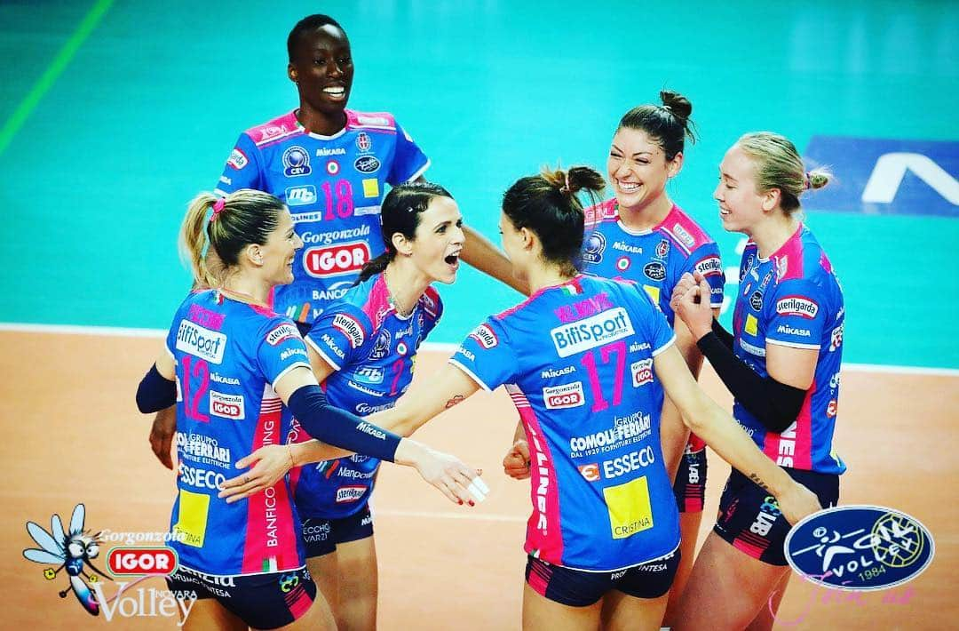 フランチェスカ・ピッチニーニさんのインスタグラム写真 - (フランチェスカ・ピッチニーニInstagram)「Last regular season match before heading into playoffs...#volleyball #gameday #passion #woman #goodvibes #love #mylife #picoftheday 🔥💥」3月31日 1時27分 - francescapiccinini12