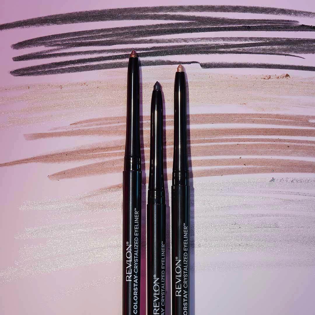 Revlonさんのインスタグラム写真 - (RevlonInstagram)「Line ‘em up! Crystalized Eyeliner comes in 4 metallic shades for an eye 👁‍🗨 opening look.  What’s your favorite product from our NEW #CrystalAura collection? Let us know👇🔮 . #Revlon #ColorStay #eyeliner #aura」3月31日 1時39分 - revlon