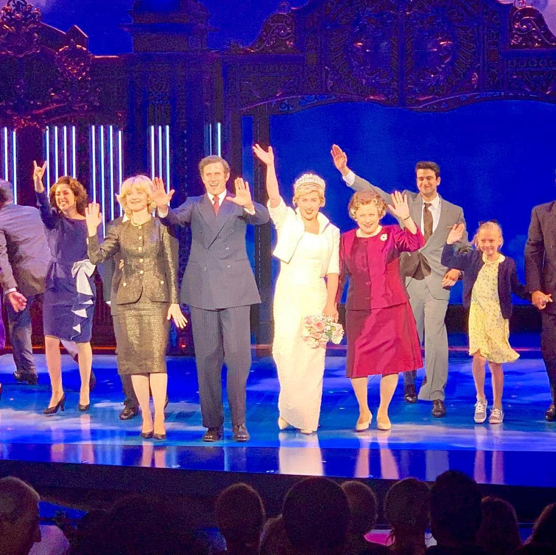 アンドリア・バーバーさんのインスタグラム写真 - (アンドリア・バーバーInstagram)「Ok people. Diana: A New Musical is LEGIT. I admit I came into this half thinking it would be a hilariously bad hot satirical mess. But the production value of this musical is off the charts - right up there with the best Broadway musicals I’ve seen! It hits all the right emotional notes. It’s saucy without being tabloid-y. The actors nail all the real-life mannerisms and managed to make me feel empathy for all three characters involved in the complicated love triangle. The music is so clever and catchy. And the costumes...oh my the costumes are to die for! 😍👗👠 I’m swooning. Go see this. I want to see it again, I’ll go with you. 👸🏼💍🇬🇧👑」3月31日 1時41分 - andreabarber