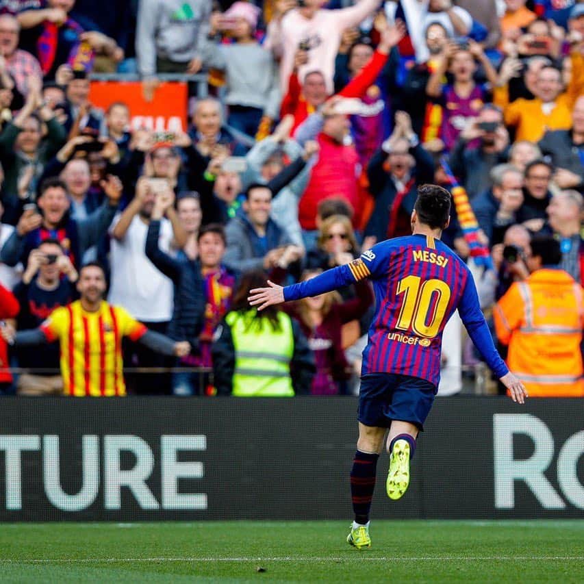 FCバルセロナさんのインスタグラム写真 - (FCバルセロナInstagram)「⚽️ Messi. Who else?」3月31日 1時53分 - fcbarcelona